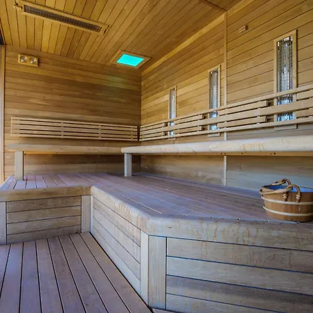 Sailing Apartment *